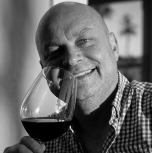 Headshot of Gareth Grundy